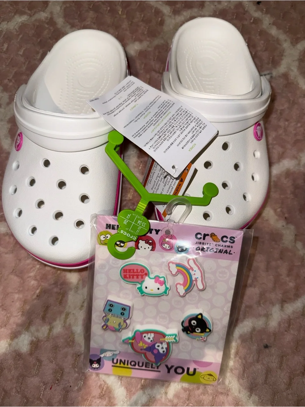 Crocs & Hello Kitty and Friends Sanrio Jibbitz Charms Clogs Girls Sz 2
